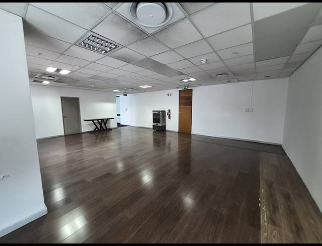 348M² OFFICE TO LET IN SANDTON CENTRAL